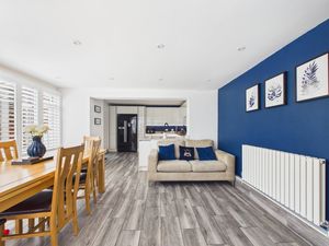 Dining Room- click for photo gallery